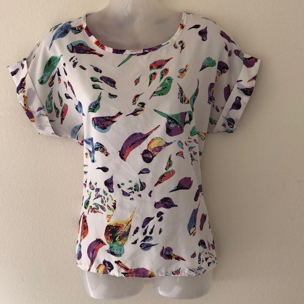 Tropical Bird print Top multi colored Birds Short sleeve size small